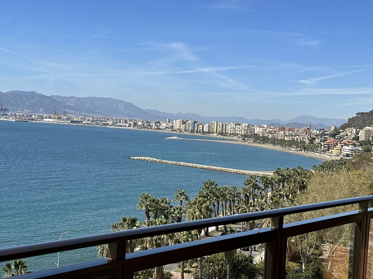 Апартамент верхний этаж для продажи в Málaga Este, Costa del Sol