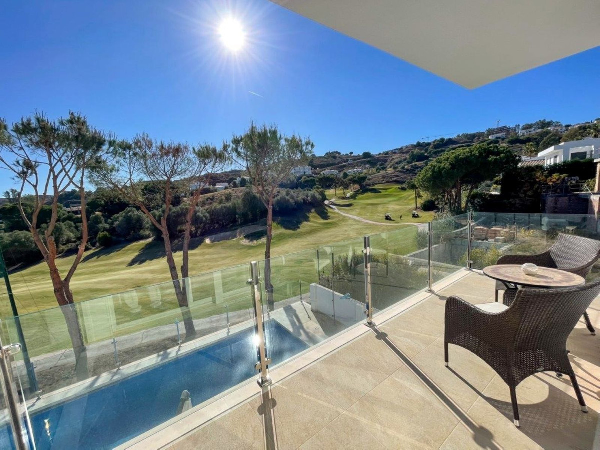 Detached Villa for sale in La Cala Golf, Costa del Sol