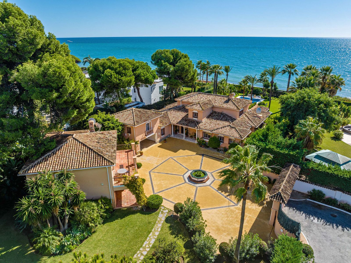 Detached Villa for sale in Benamara, Costa del Sol