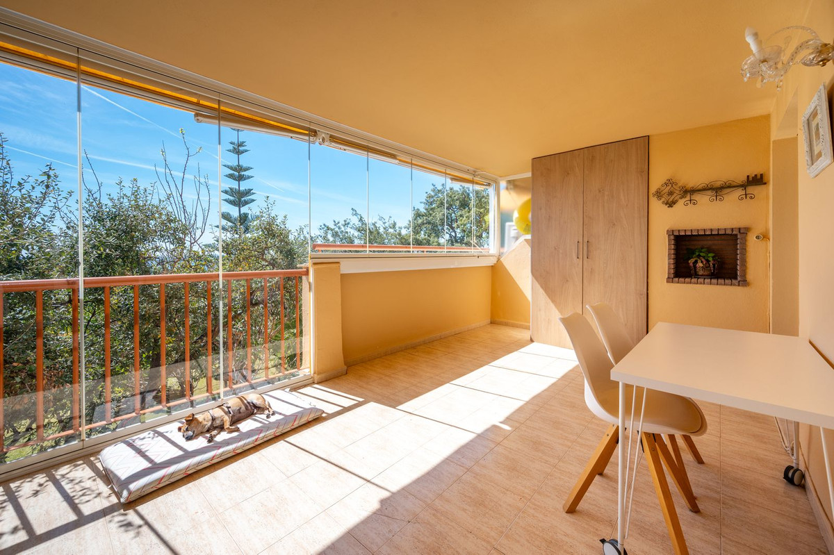 Апартамент средний этаж для продажи в Calahonda, Costa del Sol