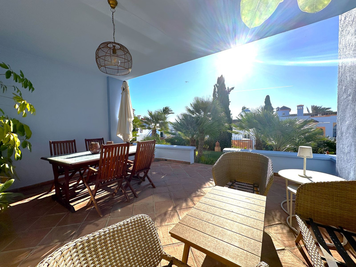 Апартамент нижний этаж для продажи в Casares Playa, Costa del Sol