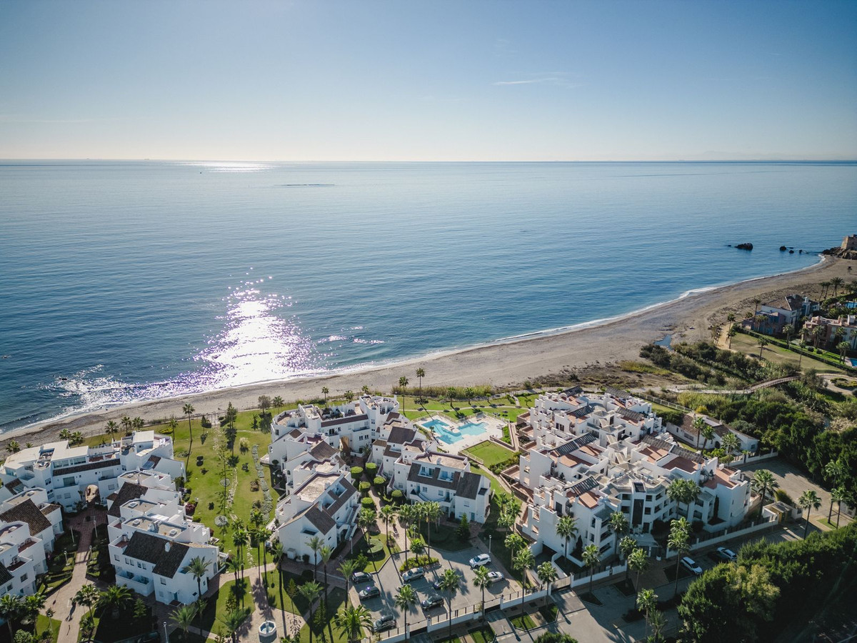Penthouse for sale in Casares Playa, Costa del Sol