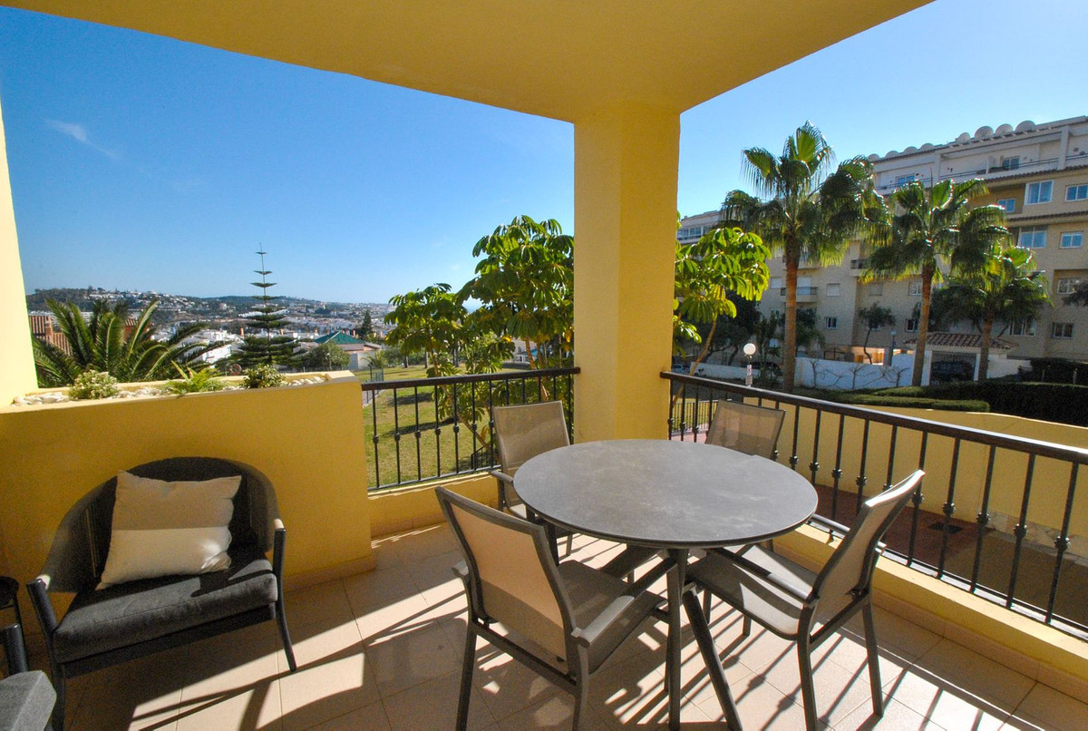 Апартамент средний этаж для продажи в La Cala de Mijas, Costa del Sol