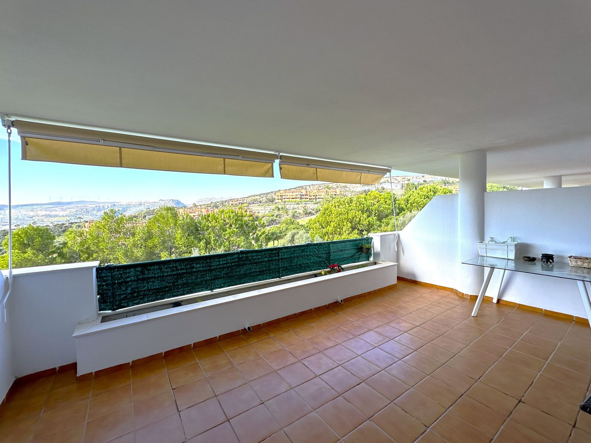 Middle Floor Apartment for sale in Casares Playa, Costa del Sol