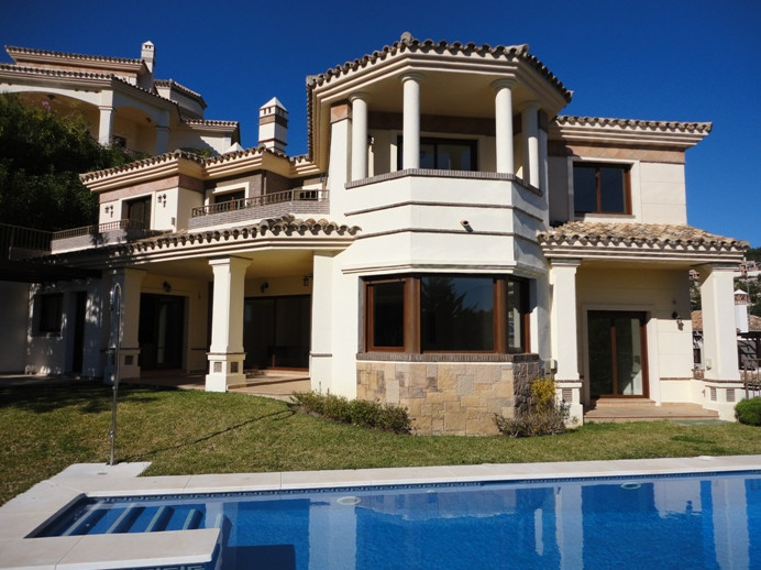 Villa - Chalet en venta en Los Arqueros, Costa del Sol