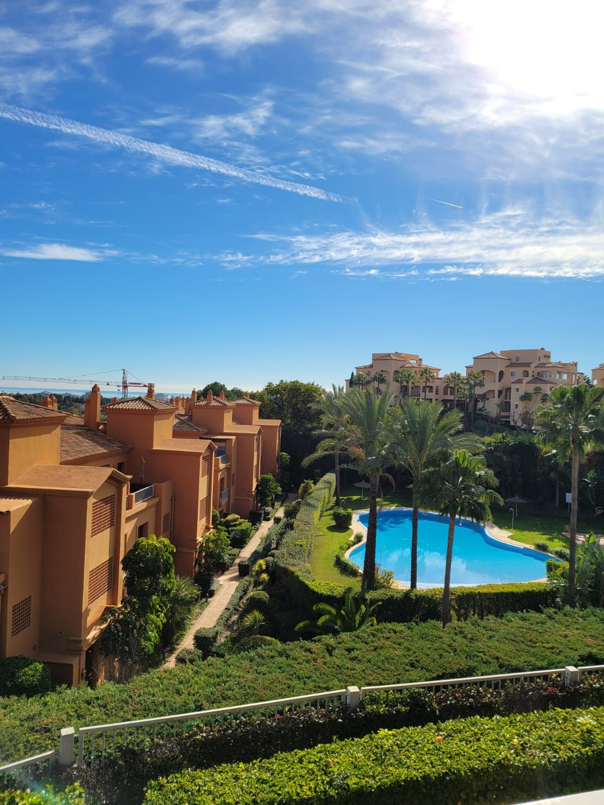Апартамент средний этаж для продажи в Atalaya, Costa del Sol