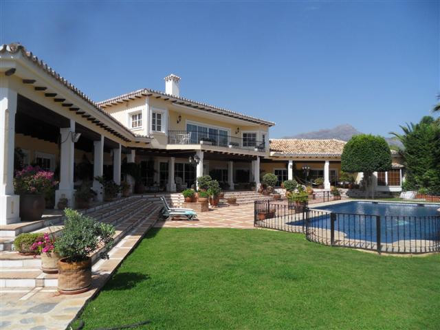 Villa - Chalet en venta en La Quinta, Costa del Sol
