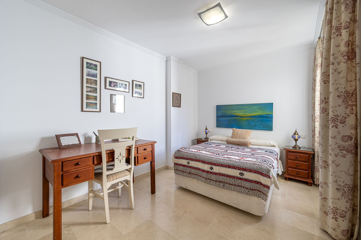 Apartment in Estepona Resale Costa Del Sol