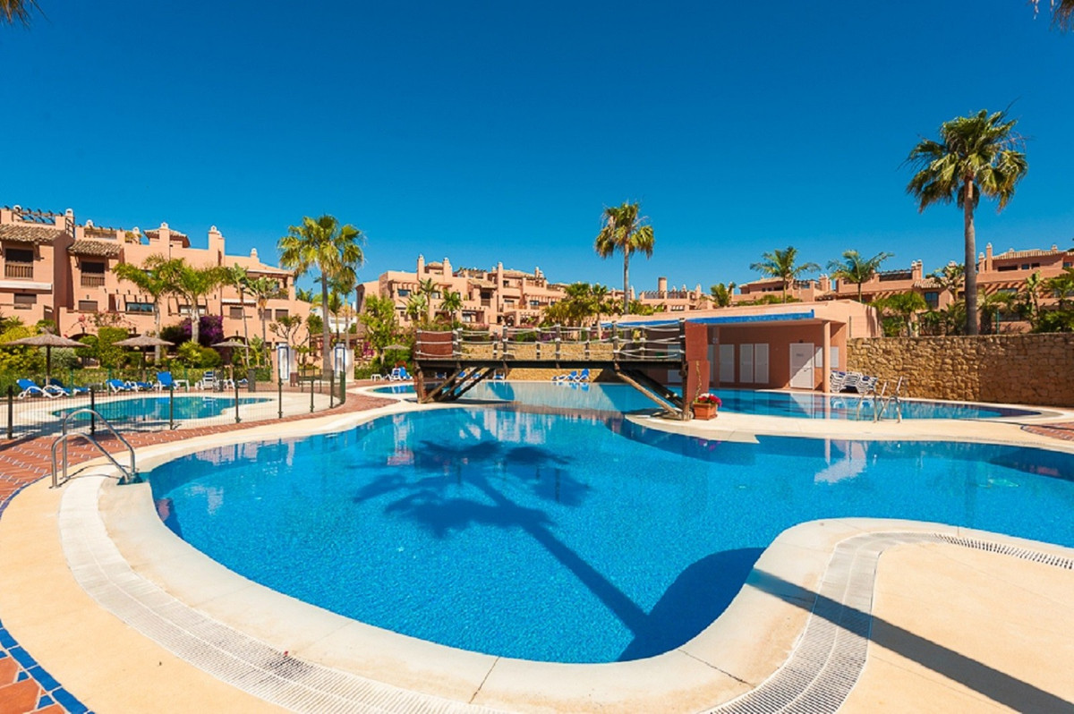 Penthouse in Atalaya Resale Costa Del Sol