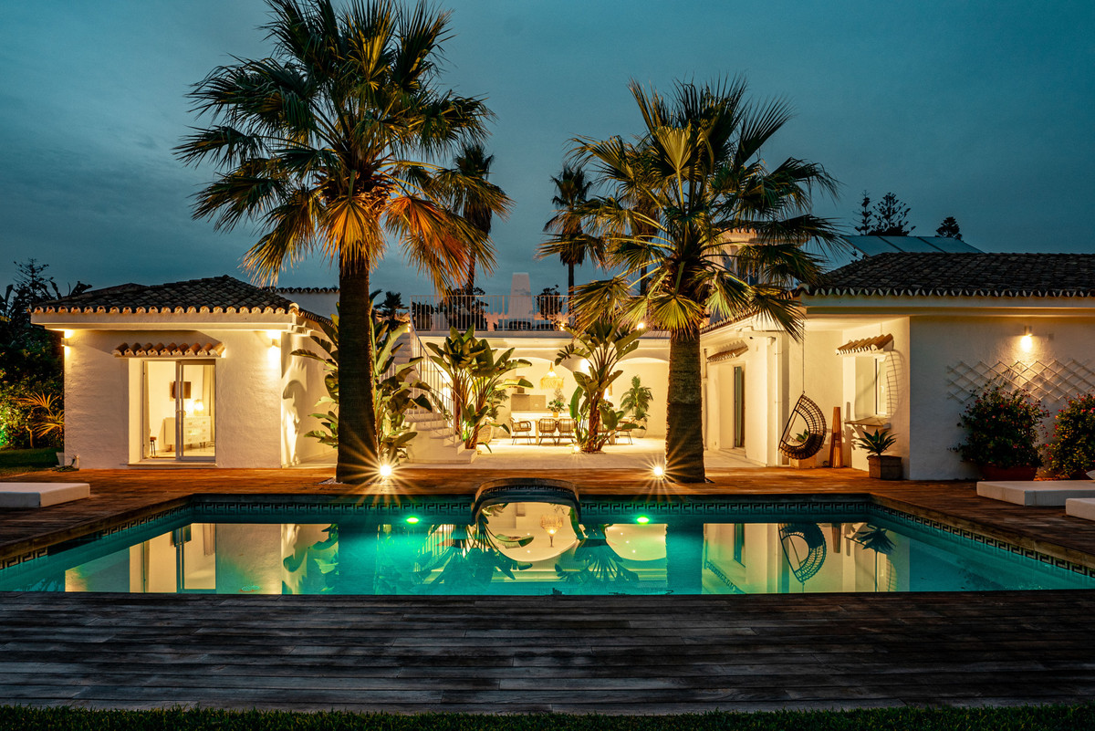 Freistehende Villa In Carib Playa Wiederverkauf Costa Del Sol