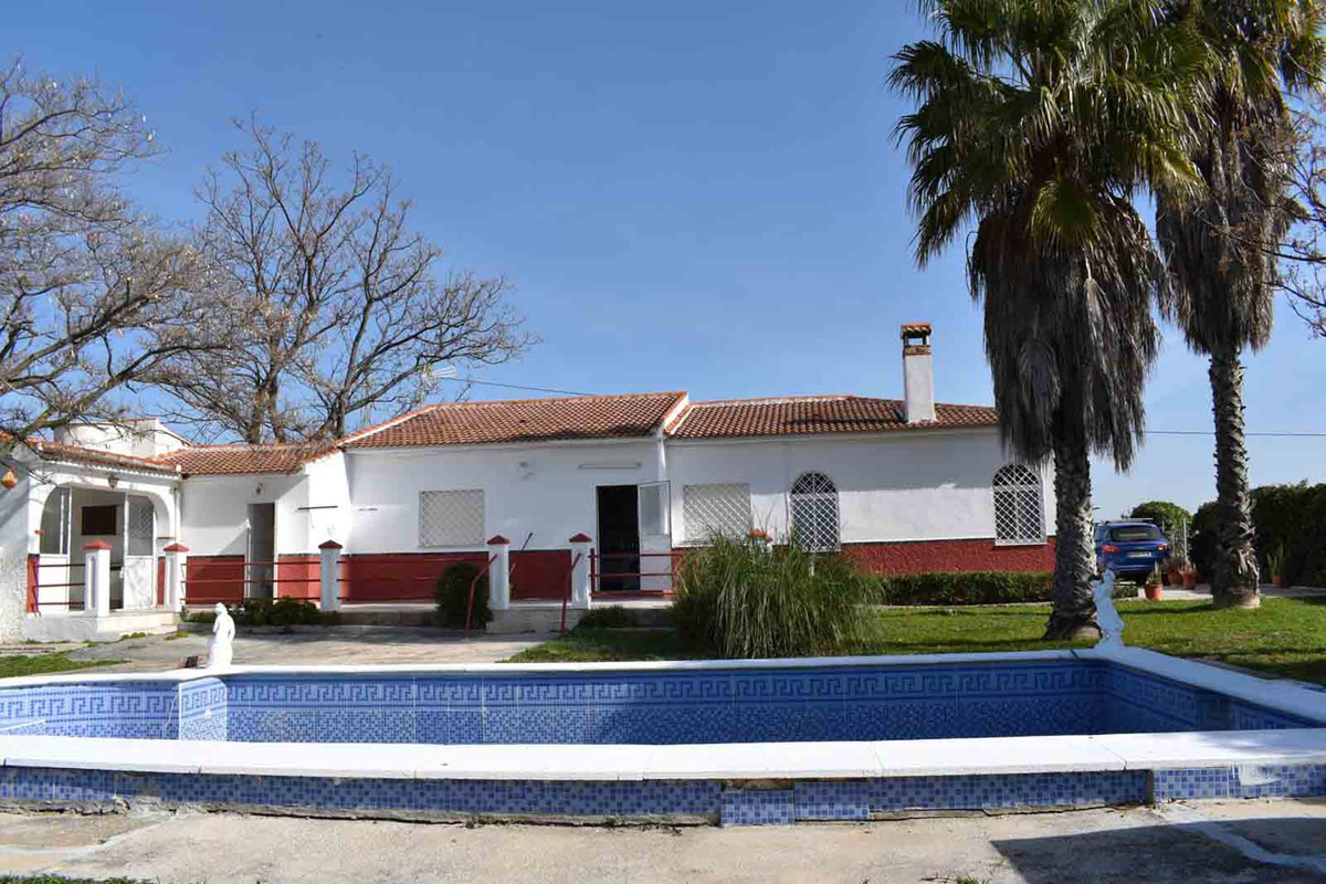 						Villa  Individuelle
													en vente 
																			 à Alhaurín el Grande
					