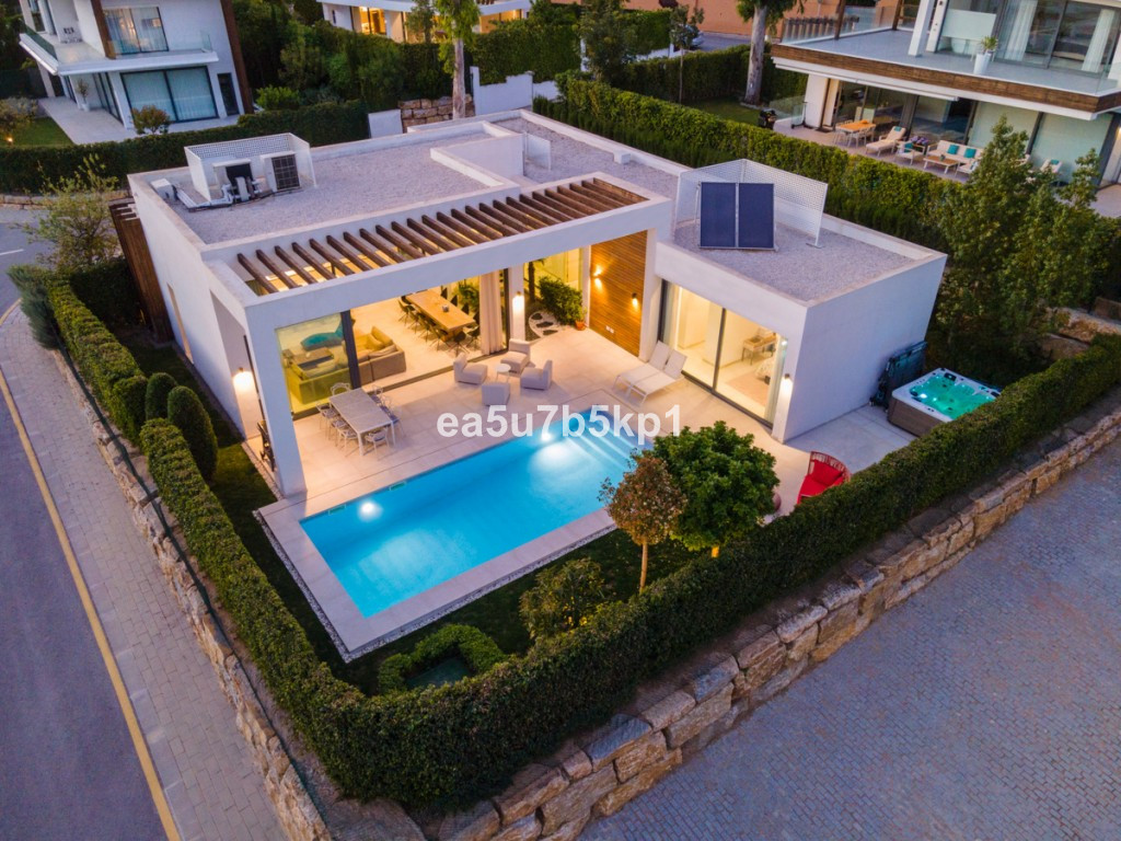 Villa en venta en New Golden Mile, Costa del Sol