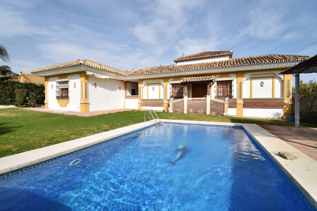 Villa for sale in Guadalmina Alta, Costa del Sol