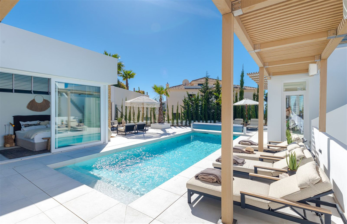 Villa te koop in Riviera del Sol R4606627