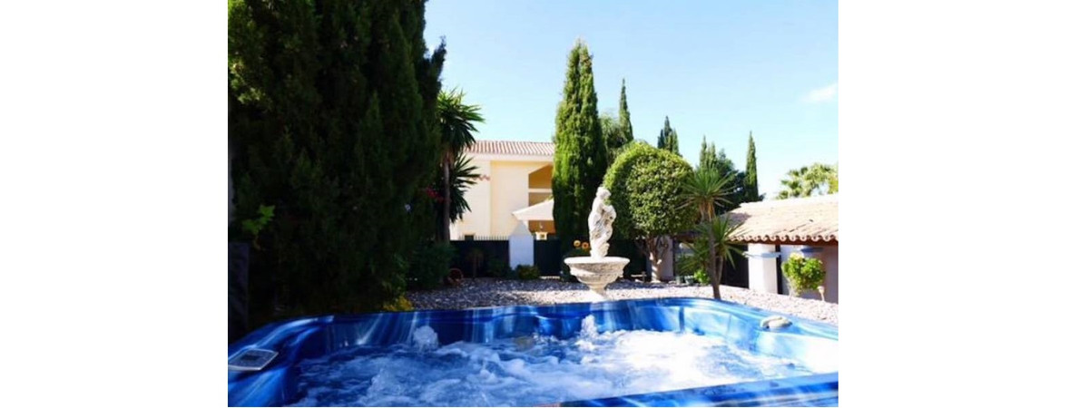 Villa te koop in Alhaurín el Grande R3603974
