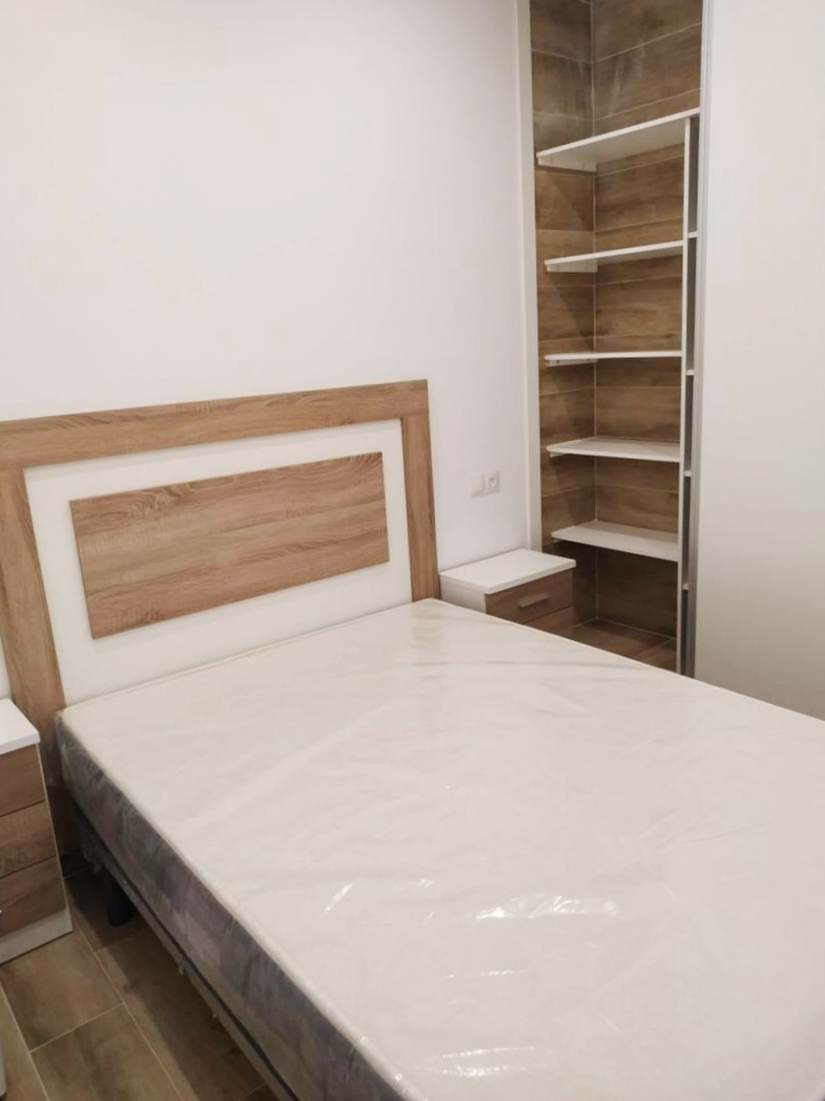 Comercial con 3 Dormitorios en Venta Estepona