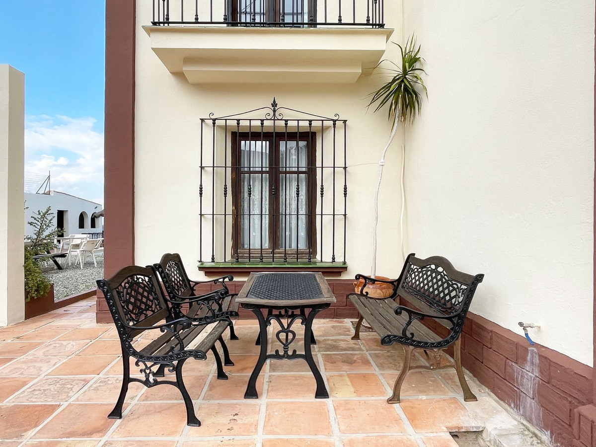 Villa te koop in Alhaurín de la Torre R4232527