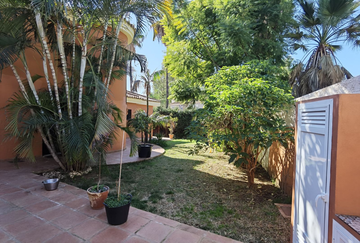 Villa te koop in Nueva Andalucía R4626031
