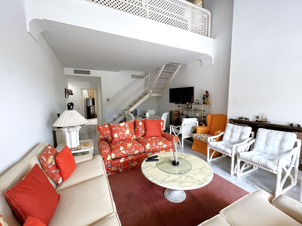 Appartement te koop in Estepona R4450252