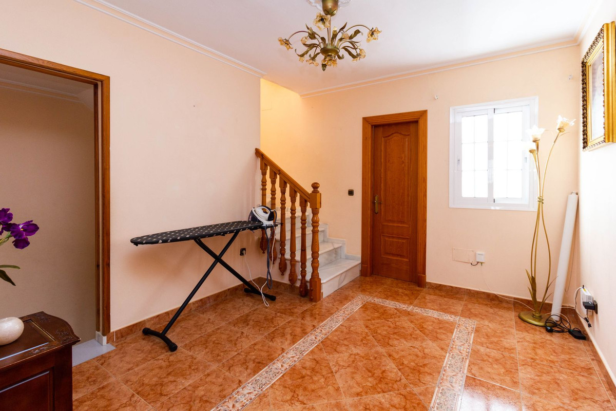 Villa te koop in Alhaurín el Grande R4320319