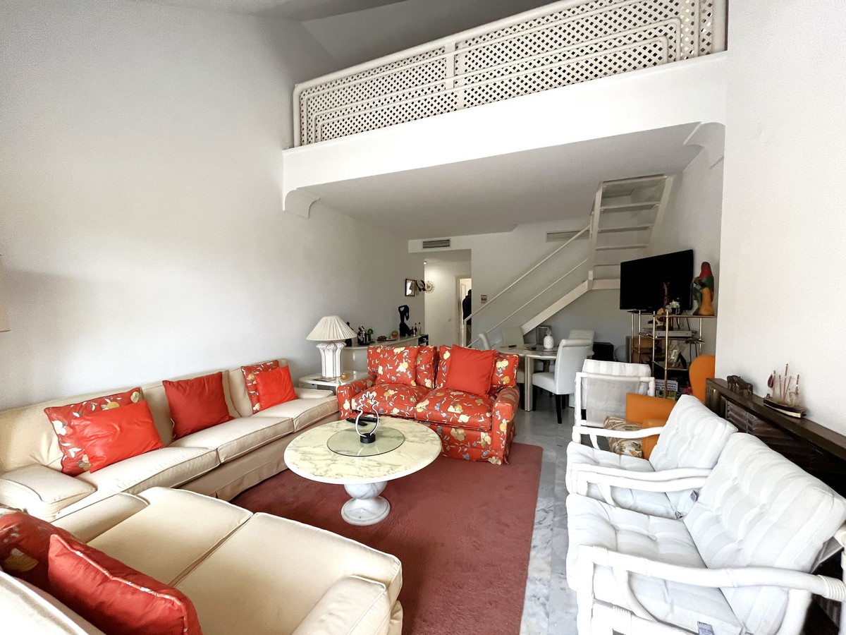 Appartement te koop in Estepona R4450252