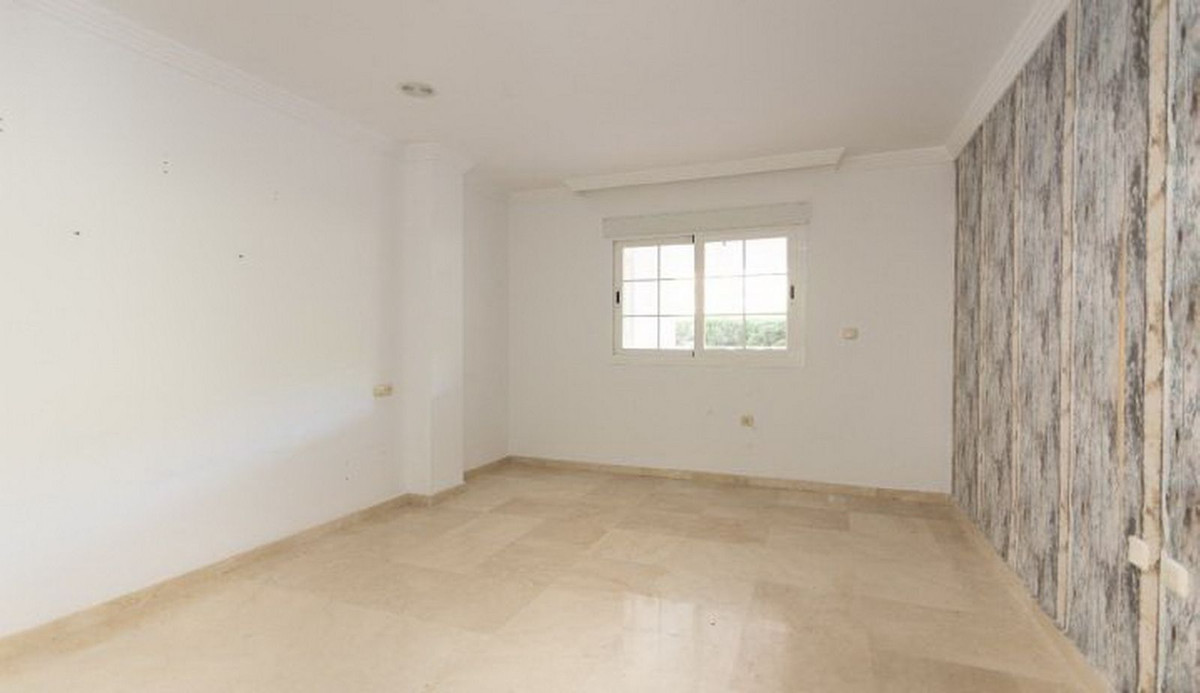 Appartement te koop in Río Real R4629739