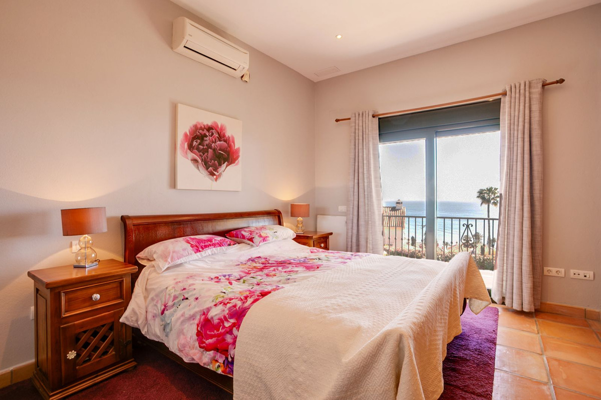 4 Schlafzimmer Freistehende Villa Zu Verkaufen Casares Playa