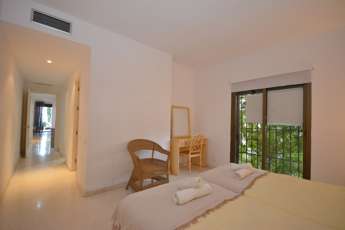 Apartment Ground Floor in Atalaya, Costa del Sol
