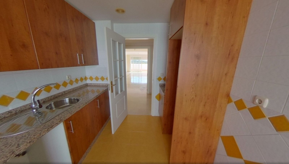 Appartement te koop in Río Real R4631434