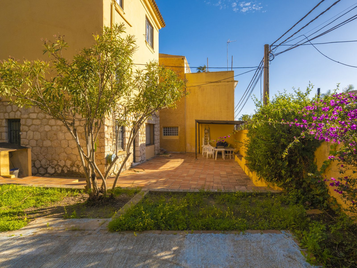 Villa te koop in Málaga R4649968