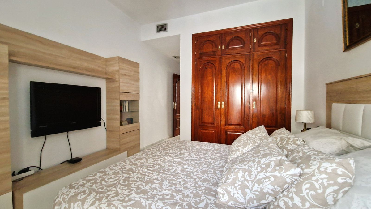 3 Bedroom Middle Floor Apartment For Sale The Golden Mile