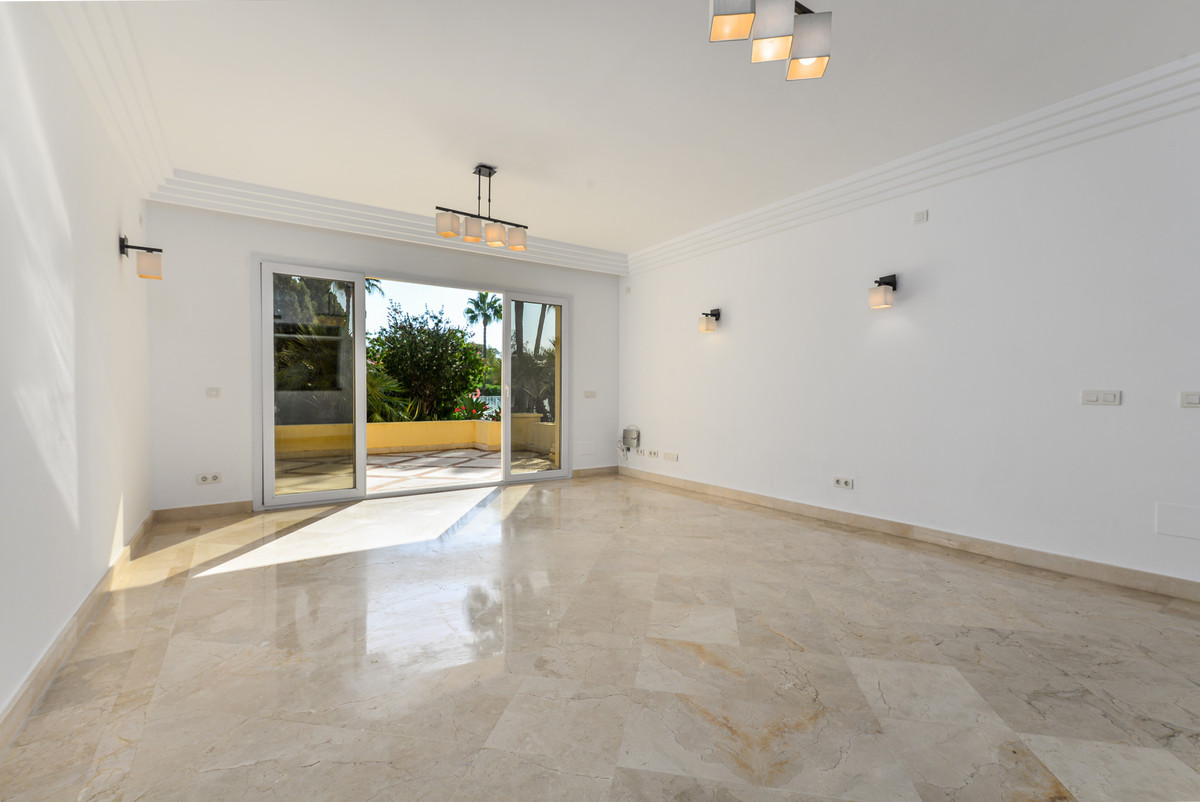 Appartement te koop in Casares Playa R4419829