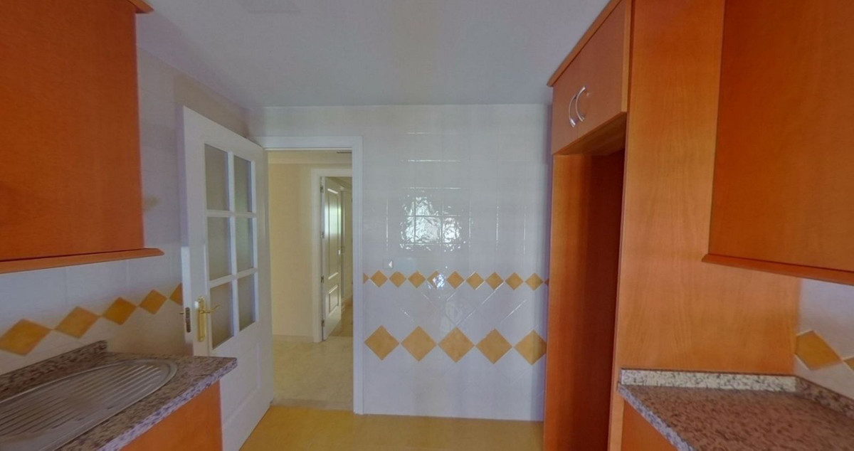 Appartement te koop in Río Real R4631587