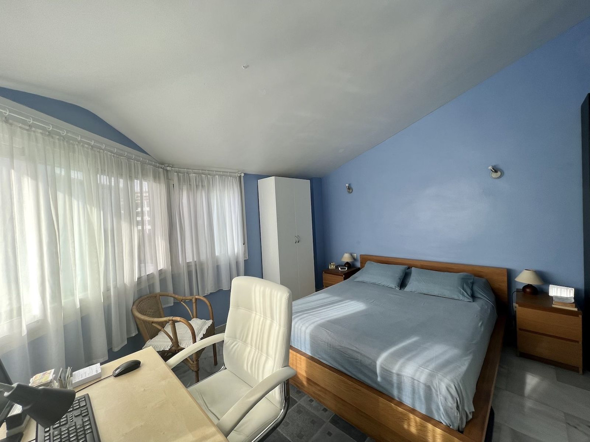 Appartement te koop in Calahonda R4447522