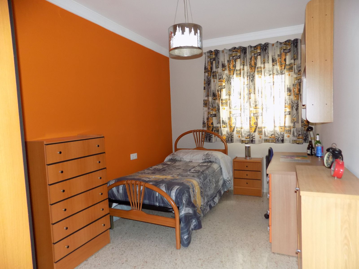 Appartement te koop in Coín R4560415