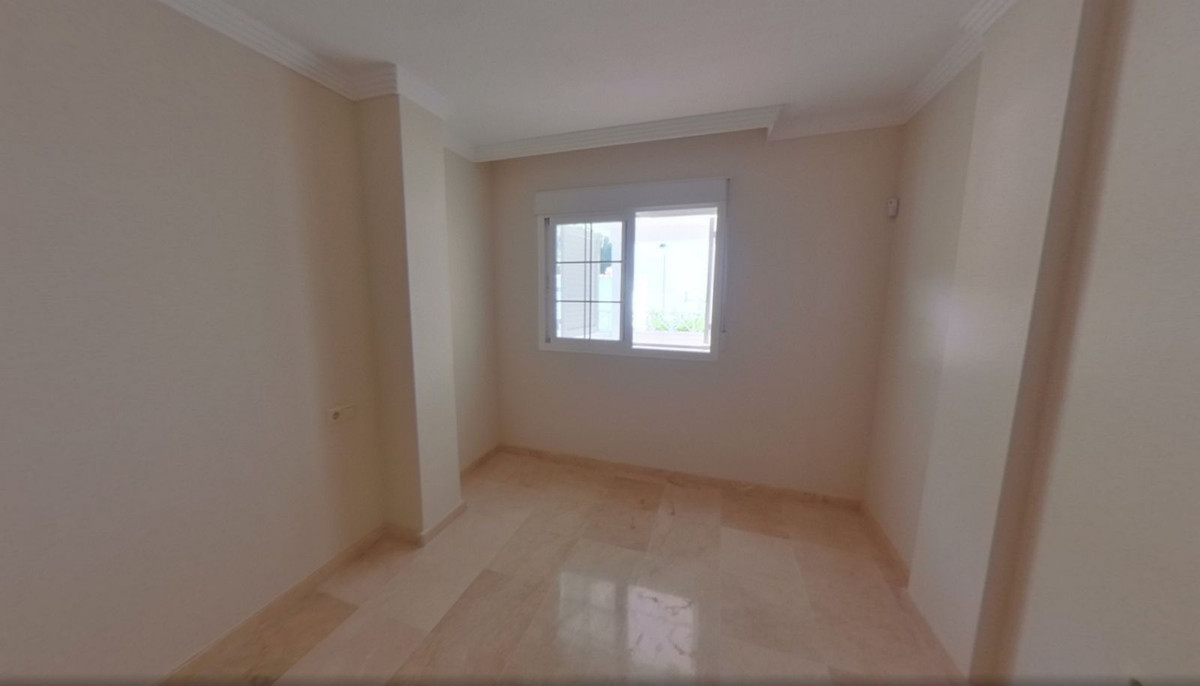 Appartement te koop in Río Real R4629697