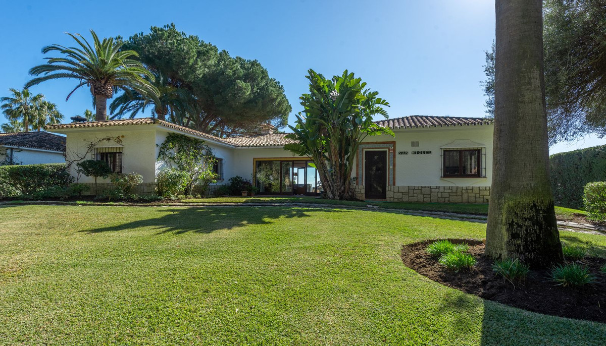 Villa te koop in Estepona R4232488