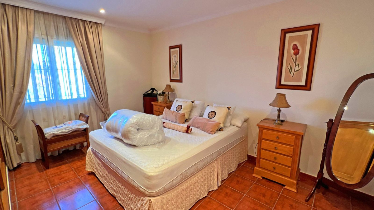 Villa con 3 Dormitorios en Venta La Cala de Mijas
