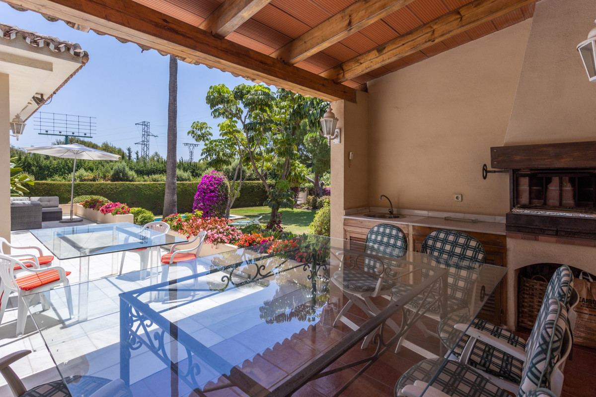 Villa te koop in Marbella R3585085