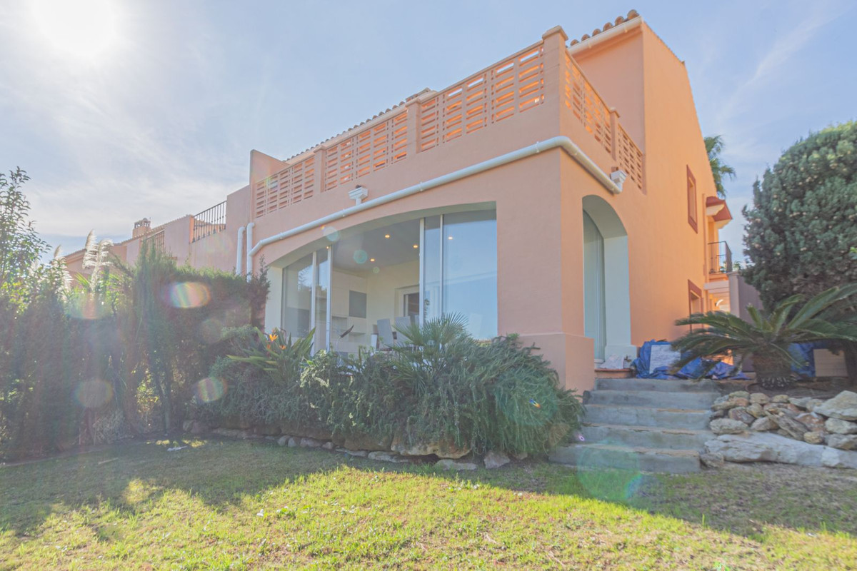 Villa te koop in La Alcaidesa R4631962
