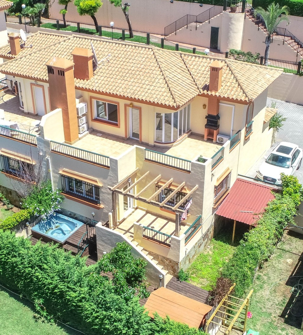 Villa con 3 Dormitorios en Venta Riviera del Sol
