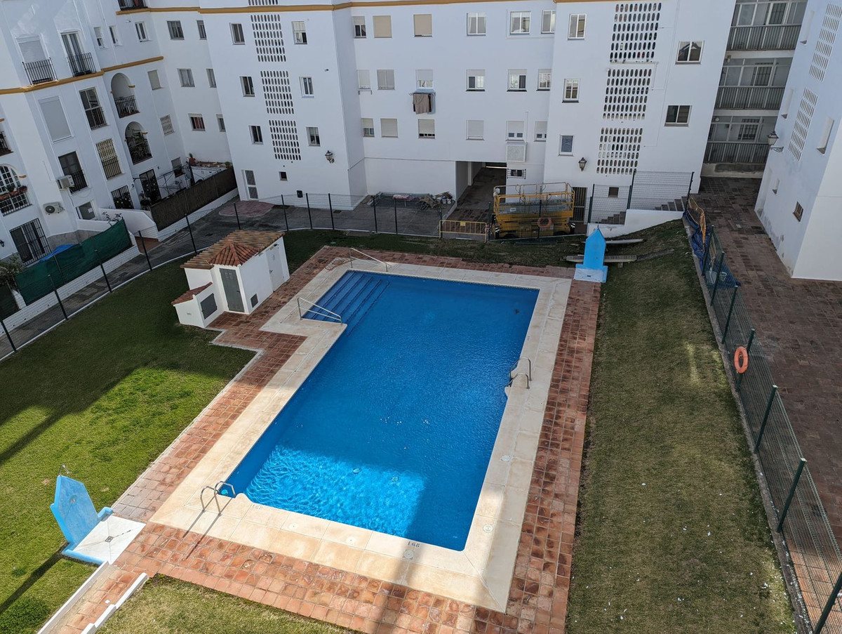 Appartement te koop in Estepona R4688026