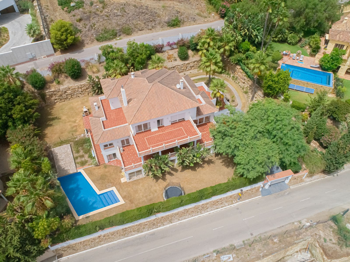 Villa te koop in El Paraiso R4714624