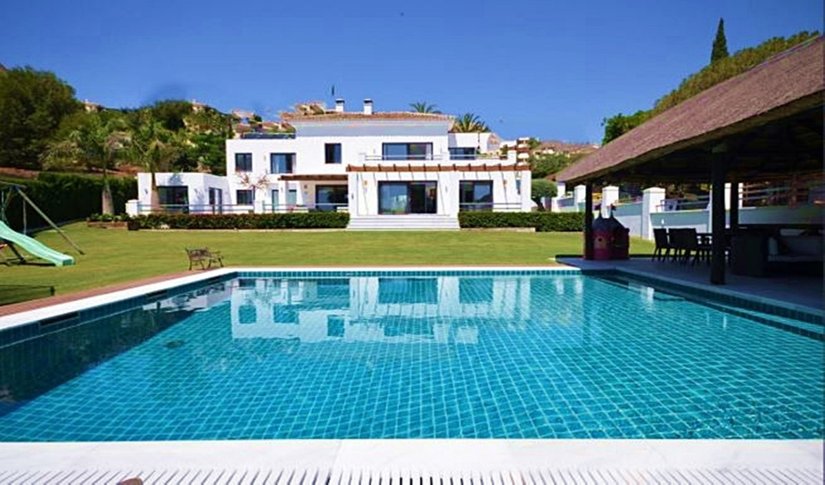 Villa te koop in Nueva Andalucía R4190062