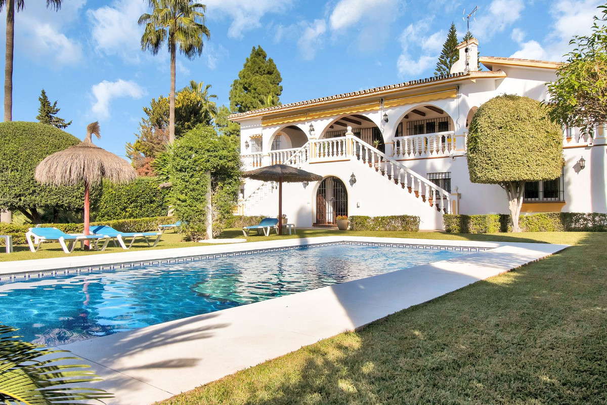 Villa te koop in San Pedro de Alcántara R4651165