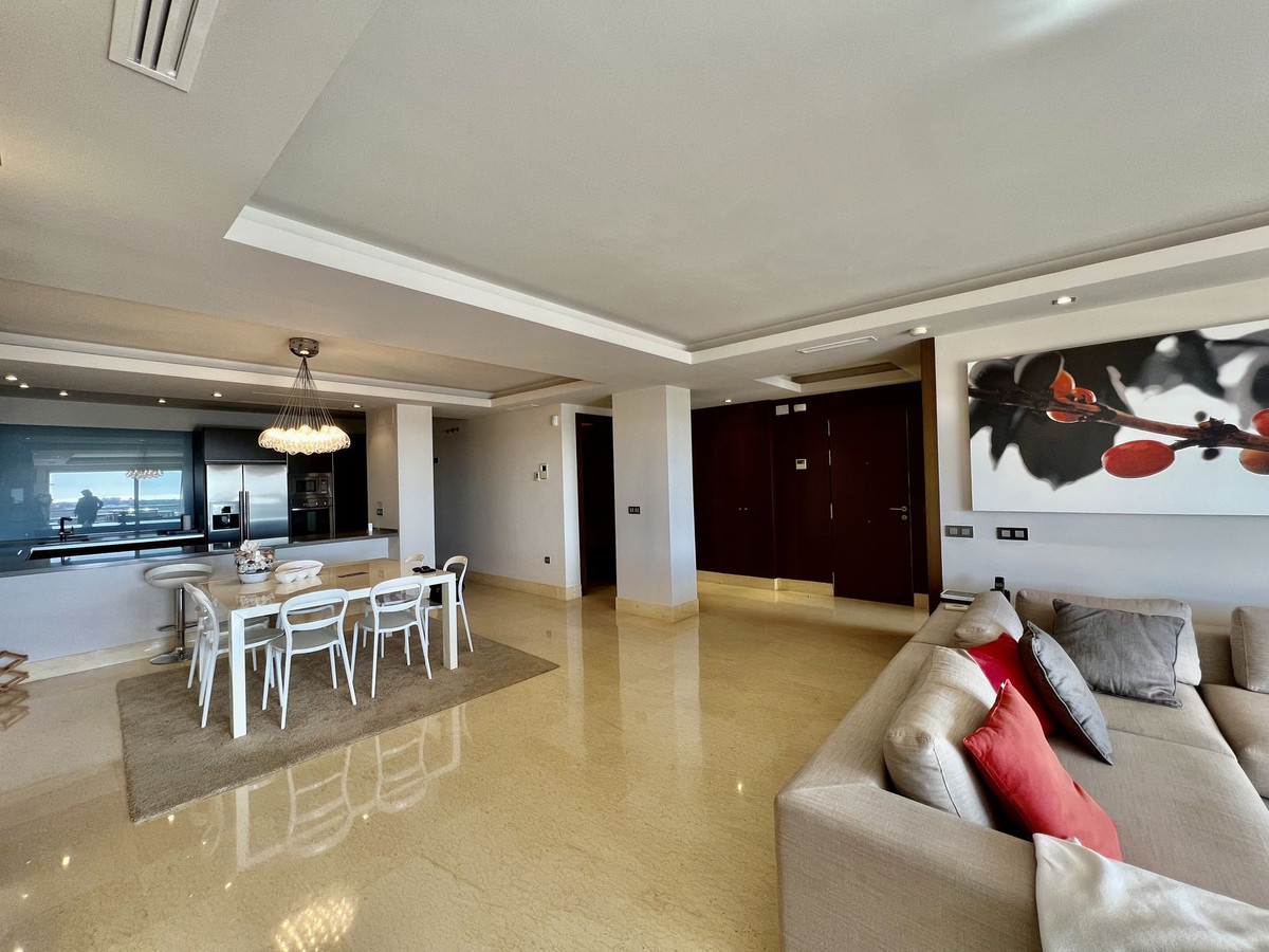 Appartement te koop in Los Arqueros R4648795