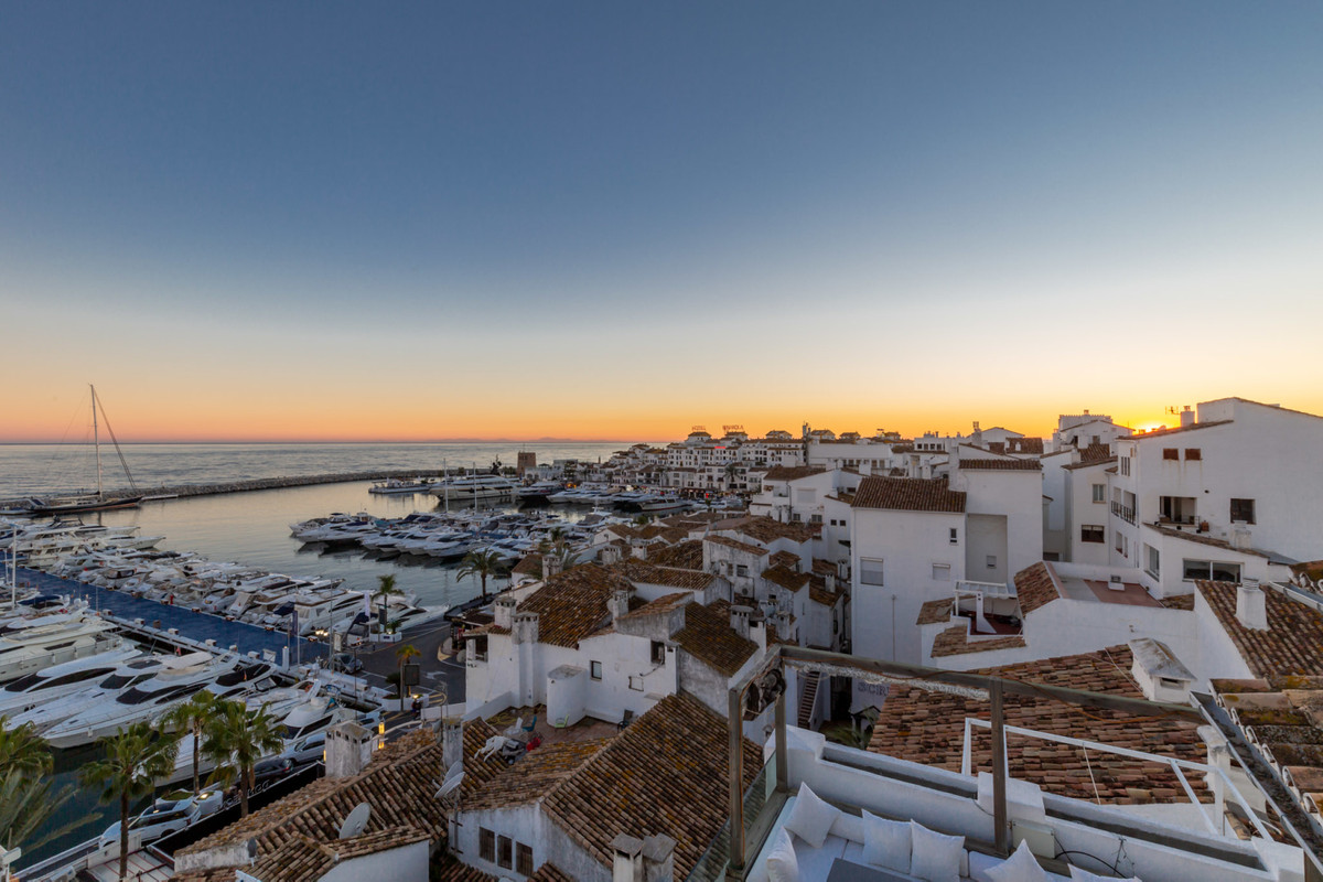 Penthouse in Puerto Banus on Costa del Sol For Sale