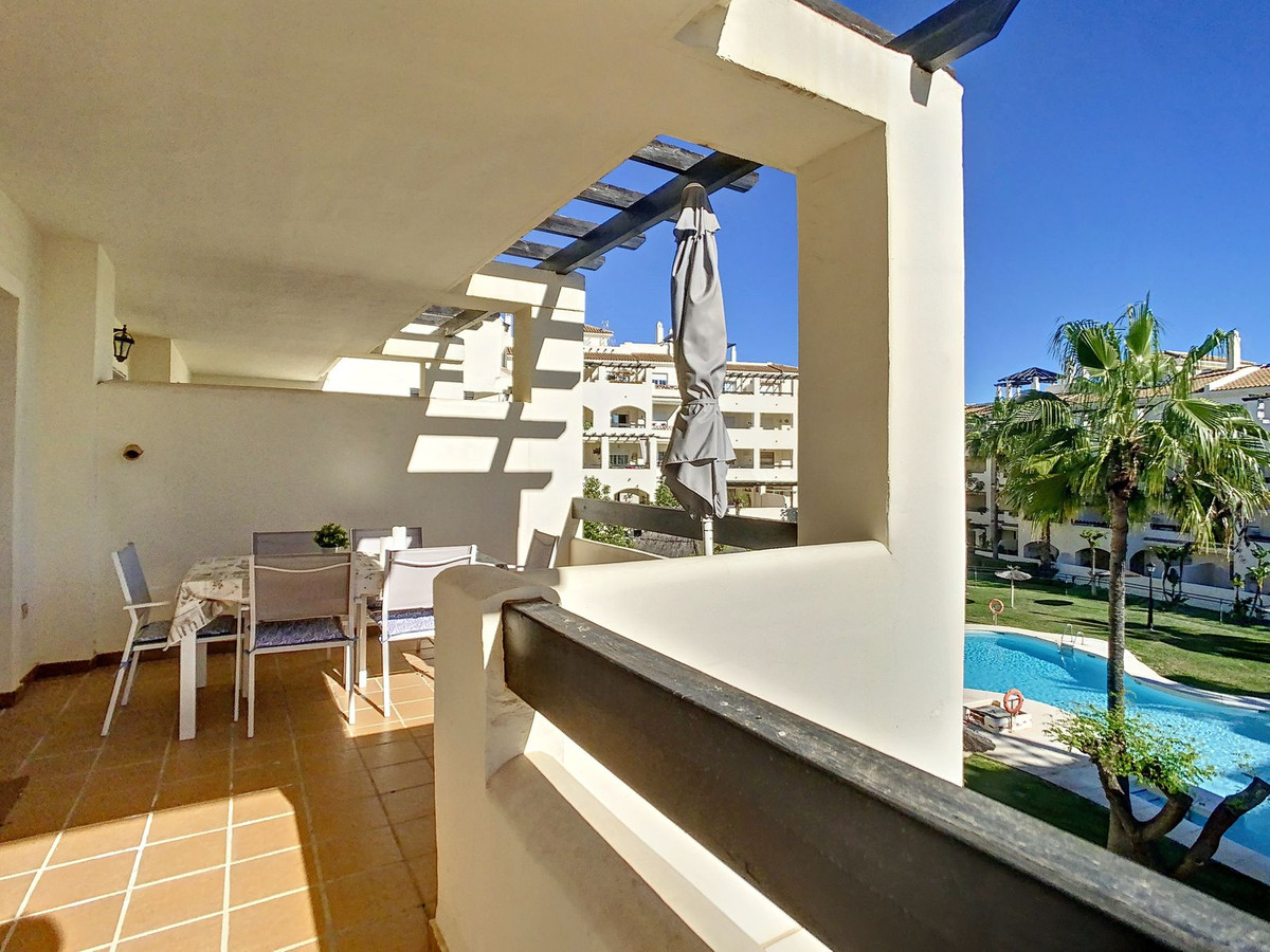 Apartamento Planta Media en San Luis de Sabinillas, Costa del Sol

