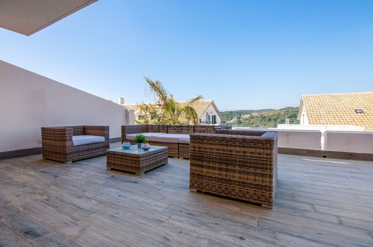 Apartment Ground Floor for sale in Selwo, Costa del Sol
