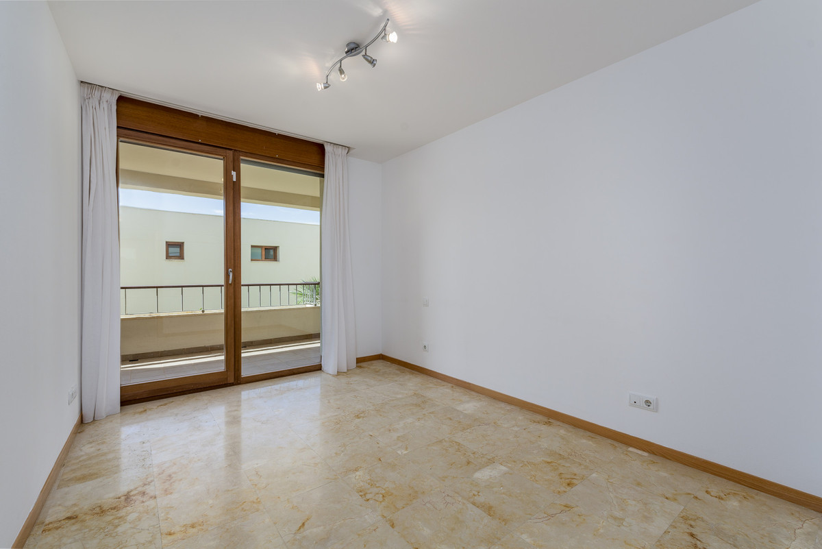 3 Schlafzimmer Mitte Stock Wohnung Zu Verkaufen Altos de los Monteros